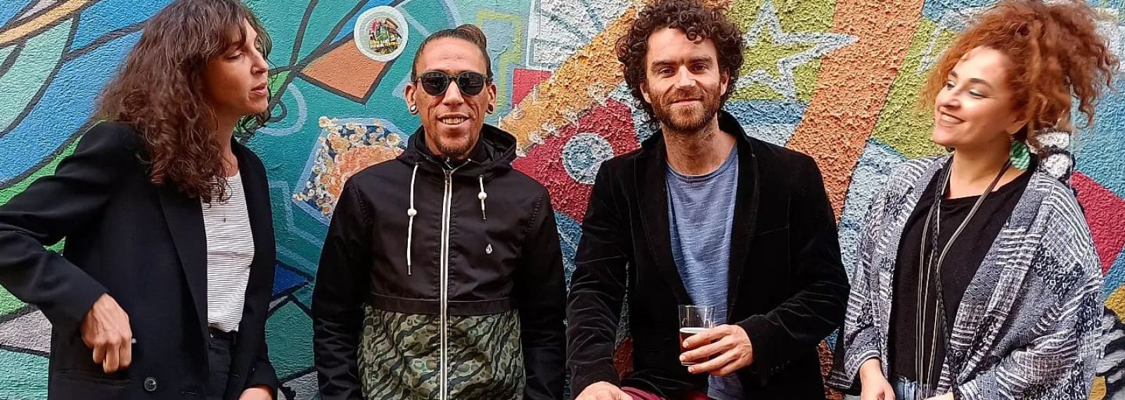 caroline_tolla_forro_de_4_tokes_band_wall